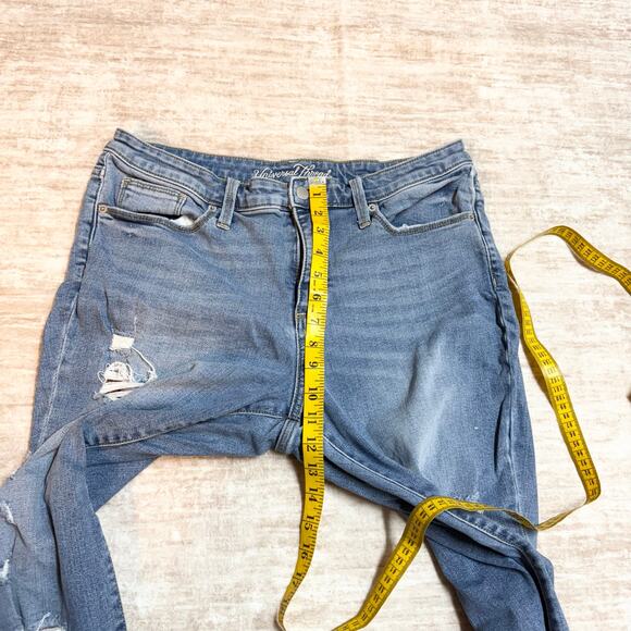 Universal Thread Women’s 12 31 High Rise Straight Crop Distressed Jeans Flannel - Picture 3 of 11